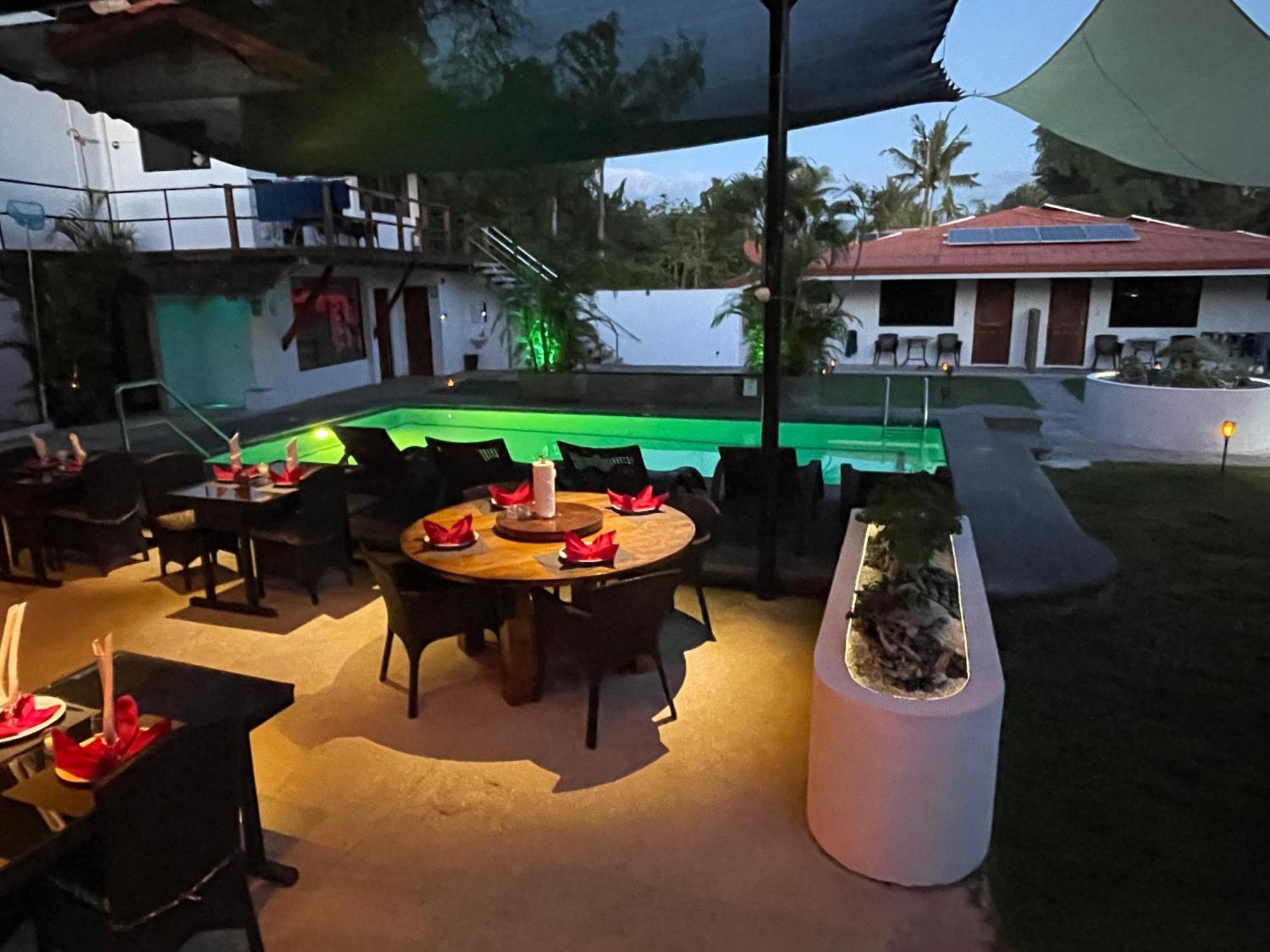 แพร์รอต รีสอร์ต โมลโบล Hotel โมอัลโบอัล ภายนอก รูปภาพ